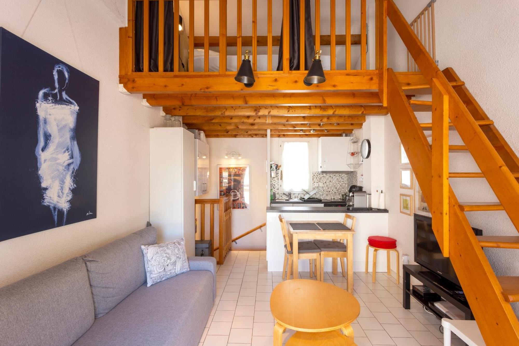 40m2 Cosy Avec Piscine, Clim, Parking Prive